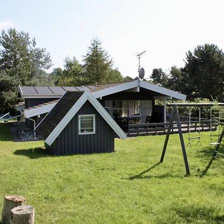 Ferienhaus-mit-grossen-fensterfronten-terrasse-und-viel-licht Holiday home Ebeltoft