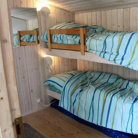Ferienhaus-mit-grossen-fensterfronten-terrasse-und-viel-licht Casa vacanze *